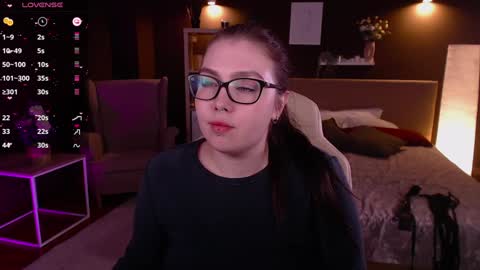 Astrid online show from 01/10/25, 03:27