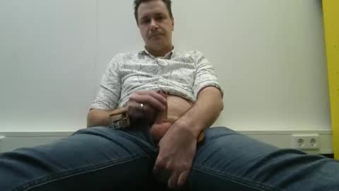 arjen87 online show from 02/14/25, 04:09