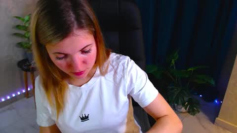 Snapshot of arlana_klart chatting on 10/26/25, 07:47 Arlana online show from 10/26/25, 07:47