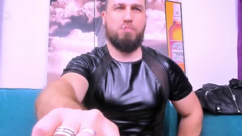 Snapshot of armandosteel chatting on 01/22/25, 05:05 Armando online show from 01/22/25, 05:05