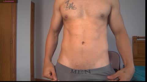 Snapshot of armibi chatting on 10/29/25, 07:32 The personal trainer online show from 10/29/25, 07:32