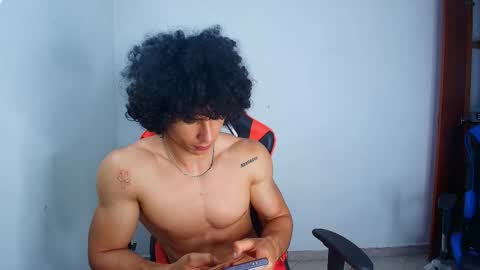 Snapshot of arnold_black69 chatting on 09/16/25, 12:06 arnold black online show from 09/16/25, 12:06