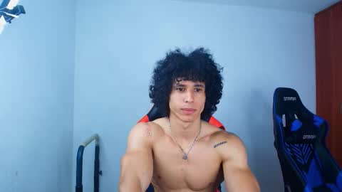 Snapshot of arnold_black69 chatting on 09/19/25, 12:28 arnold black online show from 09/19/25, 12:28