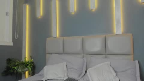 Arohom Lester online show from 11/22/25, 11:09