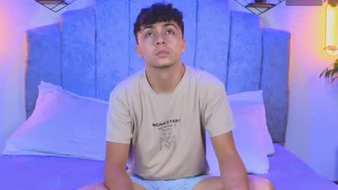 aron__cooper online show from 02/04/25, 11:16