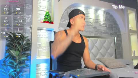 Snapshot of aron_bolt chatting on 12/31/24, 02:14 ARON BOLT online show from 12/31/24, 02:14