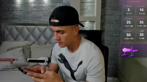 Snapshot of aron_bolt chatting on 03/06/25, 01:58 ARON BOLT online show from 03/06/25, 01:58