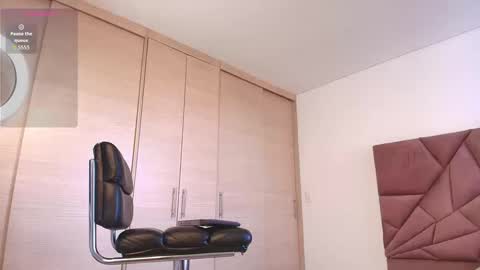 Snapshot of aron_bolt chatting on 09/23/25, 08:34 ARON BOLT online show from 09/23/25, 08:34