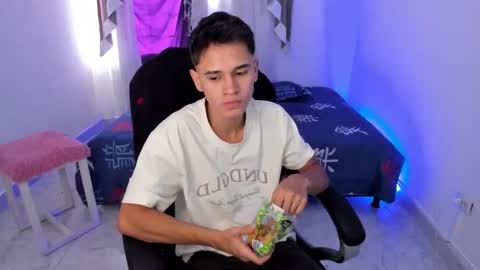 Aaron online show from 10/11/25, 08:07