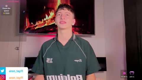 Snapshot of aron_tay chatting on 11/11/25, 03:06 your aron online show from 11/11/25, 03:06