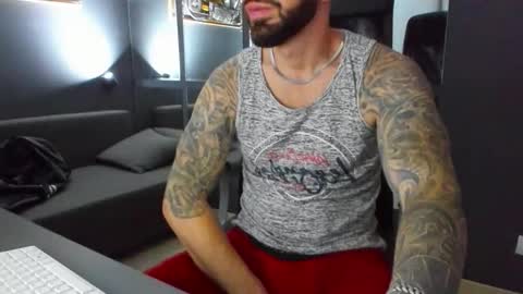 AronGrant online show from 11/07/25, 10:37