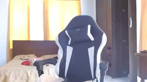 aronmiller online show from 12/25/24, 07:02