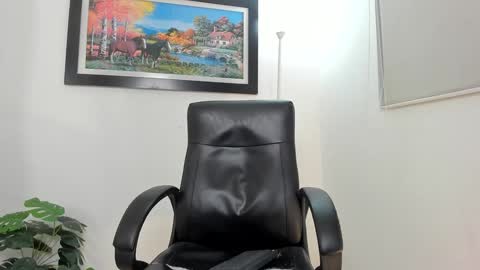 Snapshot of aroon_connor chatting on 02/05/25, 12:53 online show from 02/05/25, 12:53