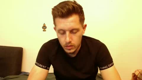 Snapshot of arromwilliam90 chatting on 01/26/25, 04:20 arromwilliam90 online show from 01/26/25, 04:20