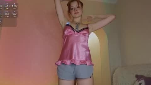 Snapshot of artemisa_meows chatting on 02/20/25, 10:04 SEE U THURSDAY online show from 02/20/25, 10:04