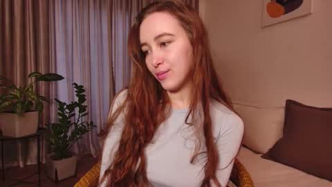 Snapshot of artexcite_ chatting on 10/25/25, 12:56 Lina online show from 10/25/25, 12:56