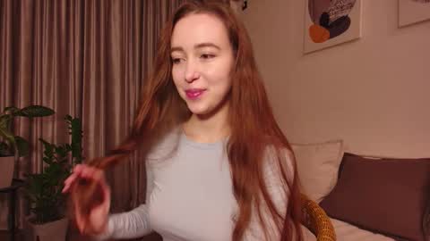 Snapshot of artexcite_ chatting on 11/02/25, 10:45 Lina online show from 11/02/25, 10:45