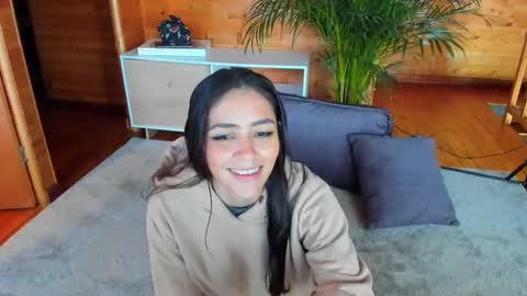 Snapshot of artgea chatting on 03/07/25, 03:49 Linda independent model artgeea online show from 03/07/25, 03:49