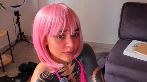 Snapshot of artgea chatting on 09/29/25, 04:12 Linda independent model artgeea online show from 09/29/25, 04:12