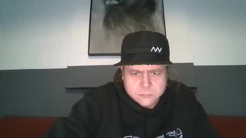 Snapshot of arthure944491 chatting on 11/17/25, 08:36 arthure944491 online show from 11/17/25, 08:36