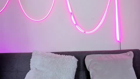 Snapshot of artmiajoy chatting on 12/17/24, 01:16 MIA OF artmiajoy online show from 12/17/24, 01:16