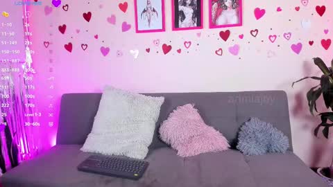 Snapshot of artmiajoy chatting on 03/08/25, 02:40 MIA OF artmiajoy online show from 03/08/25, 02:40