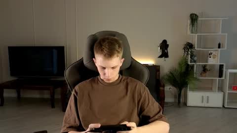 Archie online show from 09/18/25, 08:05