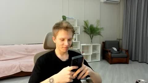 Archie online show from 11/10/25, 04:17