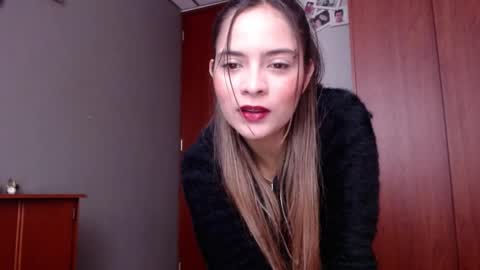 Snapshot of arygreey7 chatting on 09/18/25, 07:49 ximena online show from 09/18/25, 07:49