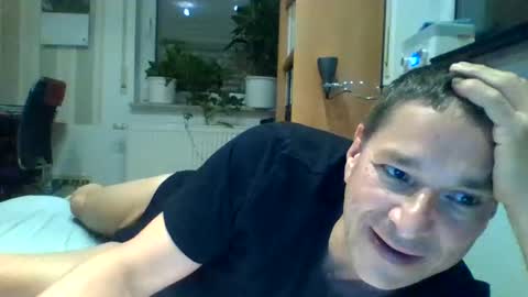 Snapshot of as660660 chatting on 09/14/25, 08:52 as660660 online show from 09/14/25, 08:52