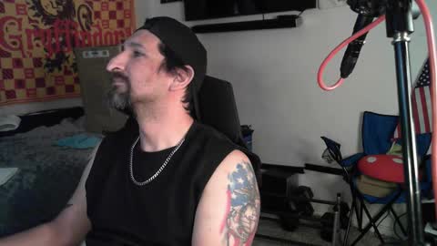 Snapshot of asanator101 chatting on 10/17/25, 02:52 devilPup75 online show from 10/17/25, 02:52