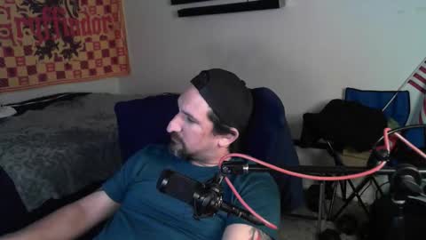 Snapshot of asanator101 chatting on 10/25/25, 08:11 devilPup75 online show from 10/25/25, 08:11