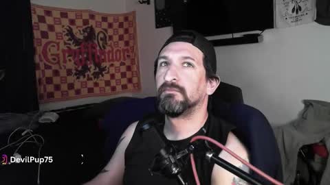 Snapshot of asanator101 chatting on 10/31/25, 10:11 devilPup75 online show from 10/31/25, 10:11