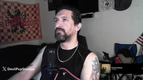 Snapshot of asanator101 chatting on 11/04/25, 06:40 devilPup75 online show from 11/04/25, 06:40