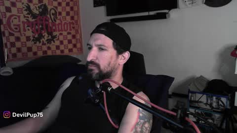 Snapshot of asanator101 chatting on 11/13/25, 05:01 devilPup75 online show from 11/13/25, 05:01