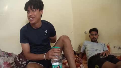 ash2730 online show from 10/26/25, 08:53