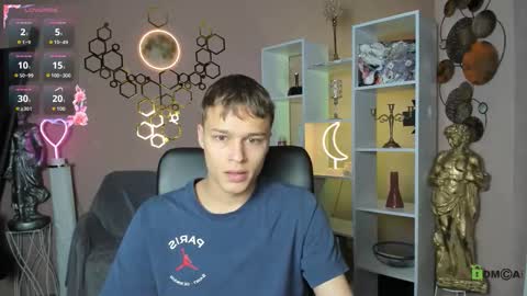 ash_raven_ online show from 10/17/25, 05:54