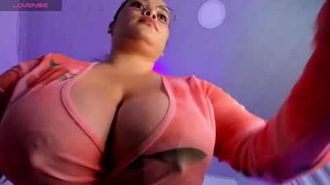 ashanty_vera01 online show from 10/04/25, 03:48