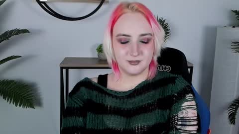 Snapshot of asheluck chatting on 01/29/25, 11:35 AshleyAshe online show from 01/29/25, 11:35