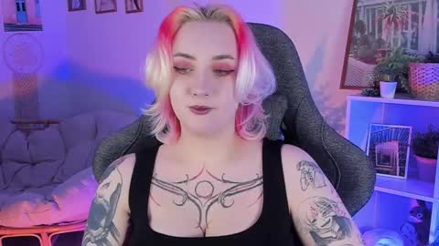 Snapshot of asheluck chatting on 02/28/25, 02:20 AshleyAshe online show from 02/28/25, 02:20