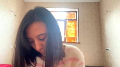 Snapshot of ashleebaxa chatting on 10/26/25, 06:08 Astrid online show from 10/26/25, 06:08