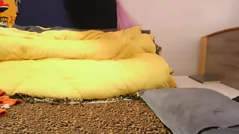 Snapshot of ashlery_ chatting on 11/04/25, 05:17 ashlery online show from 11/04/25, 05:17