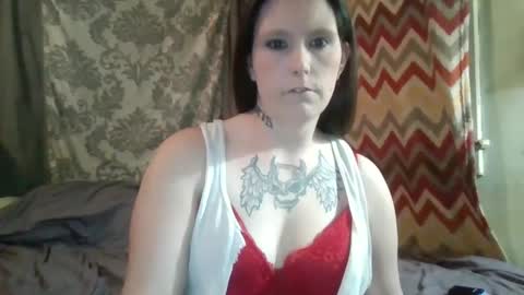 Snapshot of ashley16chris chatting on 03/09/25, 04:00 black-widow99 online show from 03/09/25, 04:00