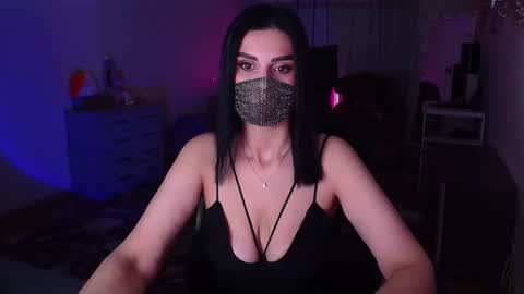Snapshot of ashley__cooper__ chatting on 12/05/24, 04:09 Yasmina online show from 12/05/24, 04:09