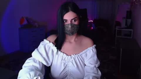 Snapshot of ashley__cooper__ chatting on 12/12/24, 06:14 Yasmina online show from 12/12/24, 06:14