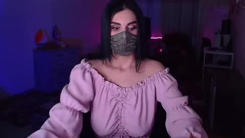 Snapshot of ashley__cooper__ chatting on 12/14/24, 07:18 Yasmina online show from 12/14/24, 07:18