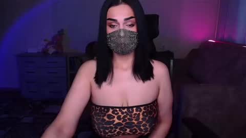 Snapshot of ashley__cooper__ chatting on 01/02/25, 03:26 Yasmina online show from 01/02/25, 03:26