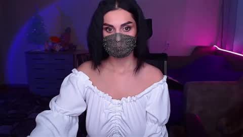 Snapshot of ashley__cooper__ chatting on 01/15/25, 06:22 Yasmina online show from 01/15/25, 06:22