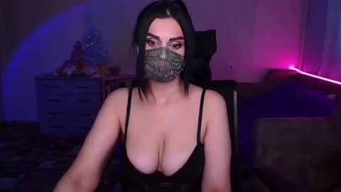 Snapshot of ashley__cooper__ chatting on 01/22/25, 06:20 Yasmina online show from 01/22/25, 06:20