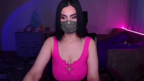 Snapshot of ashley__cooper__ chatting on 01/27/25, 03:26 Yasmina online show from 01/27/25, 03:26
